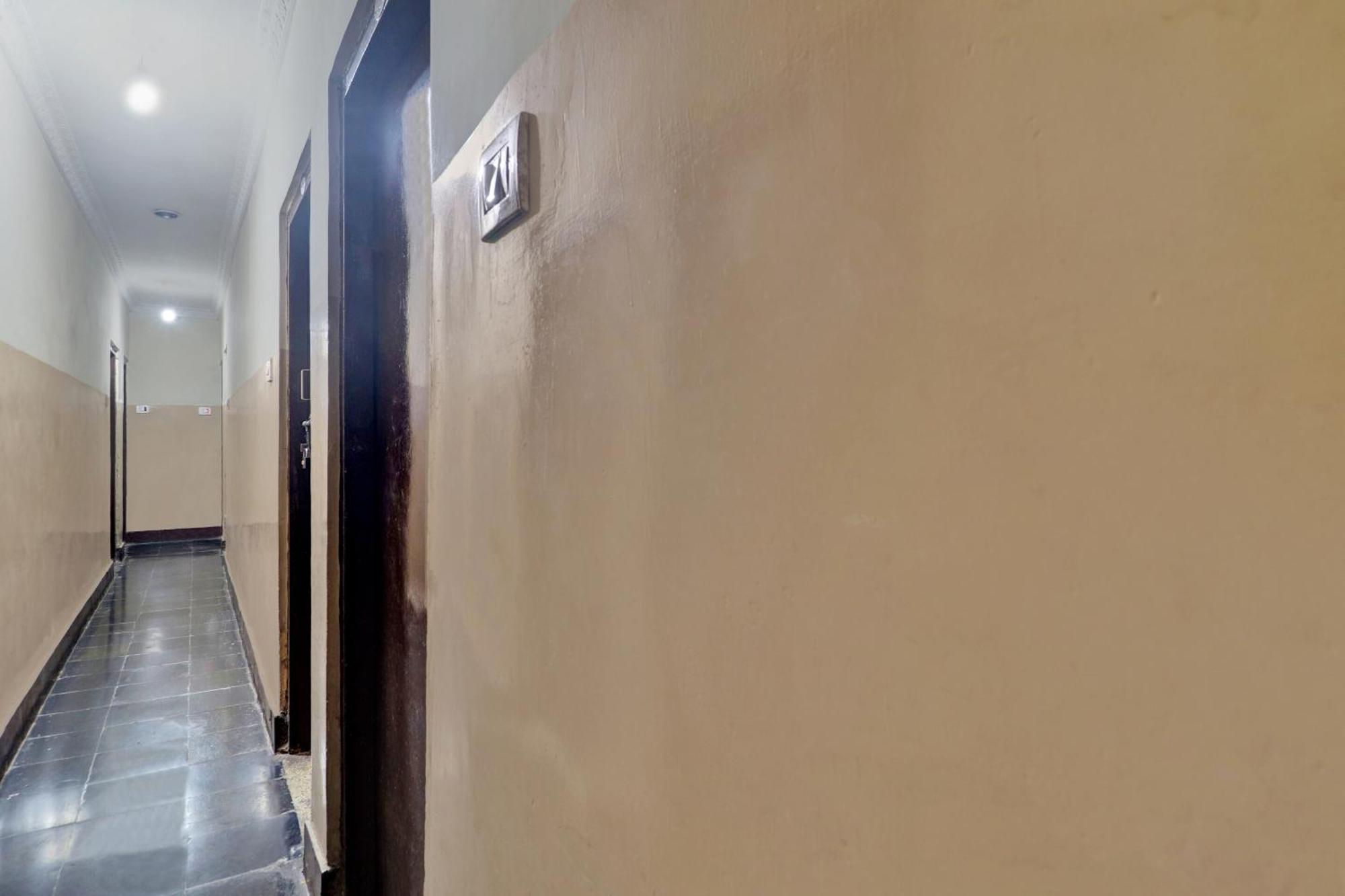 Spot On Gokul Residency Near Secunderabad Railway Station Hotel Hyderabad Exterior photo