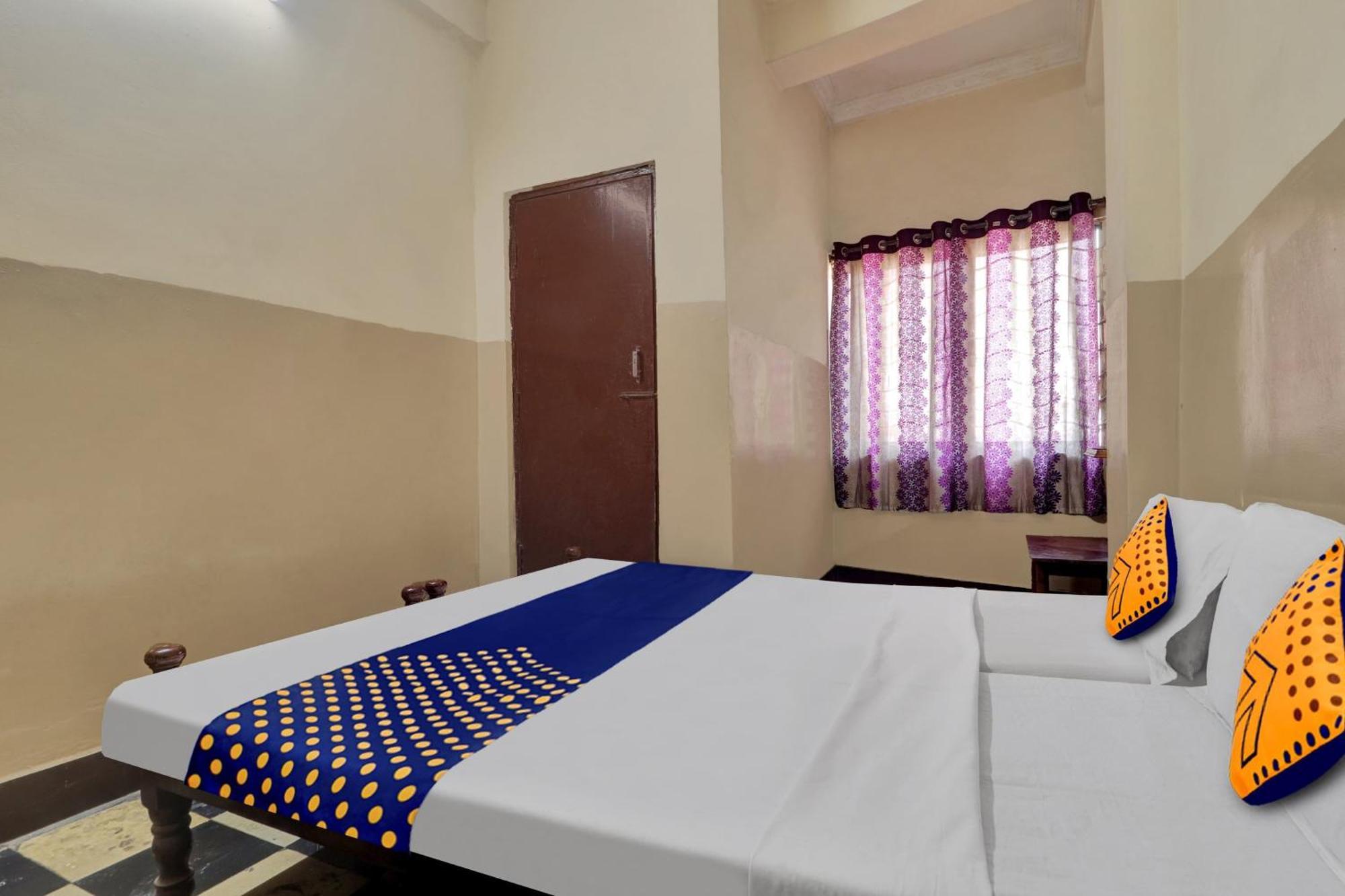 Spot On Gokul Residency Near Secunderabad Railway Station Hotel Hyderabad Exterior photo